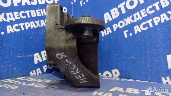 Кронштейн генератора Ford Focus 1 седан split port