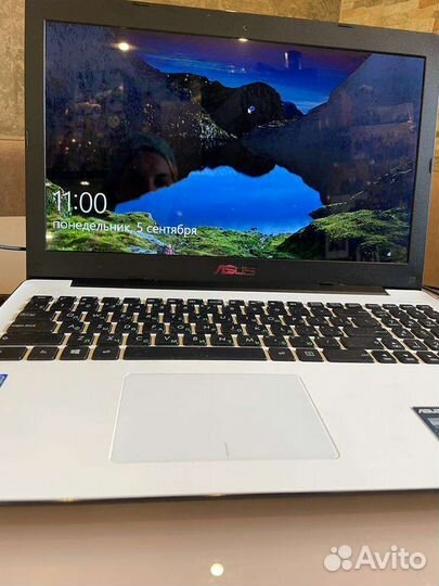Ноутбук asus X553S