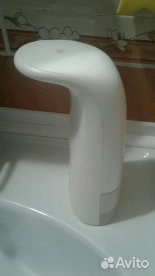 Автоматический дозатор для жидкого мыла