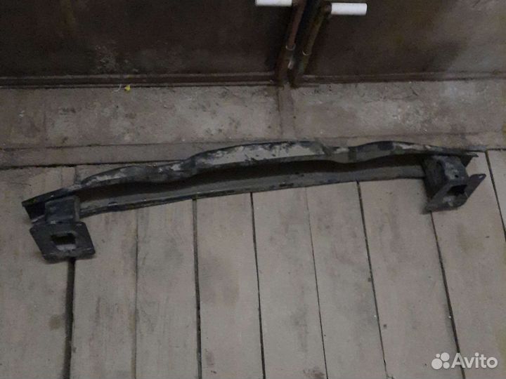 Усилитель заднего бампера на фольксваген тигуан