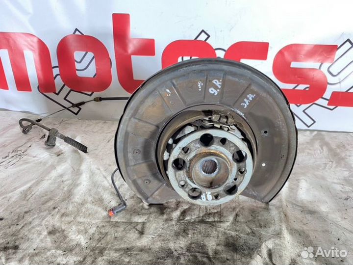 Цапфа задняя правая Mercedes-Benz E-Class W212