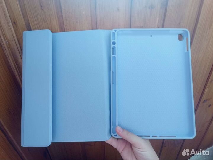 Чехол на iPad 10.2