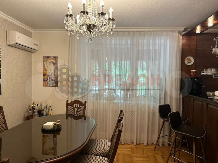 3-к. квартира, 95,8 м², 2/5 эт.