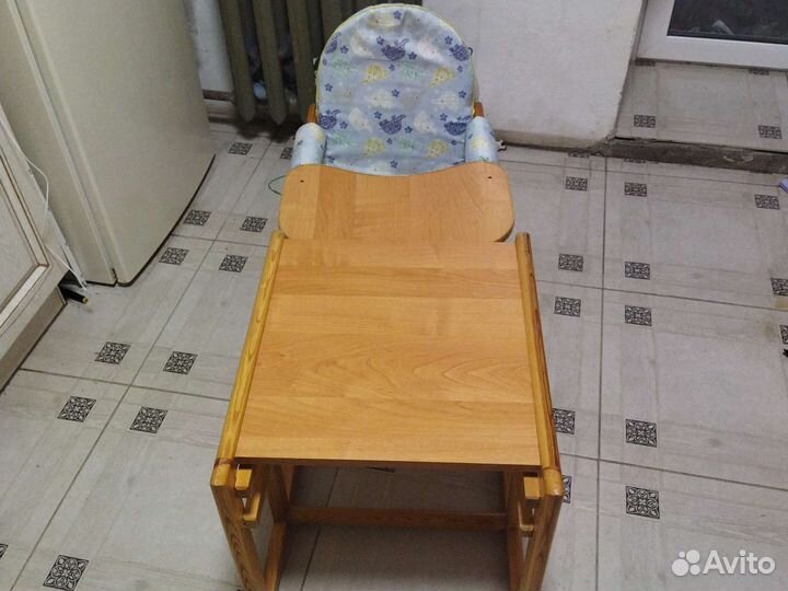 Детский стульчик для кормления