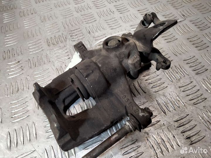 Задний правый суппорт Форд Мондео 3