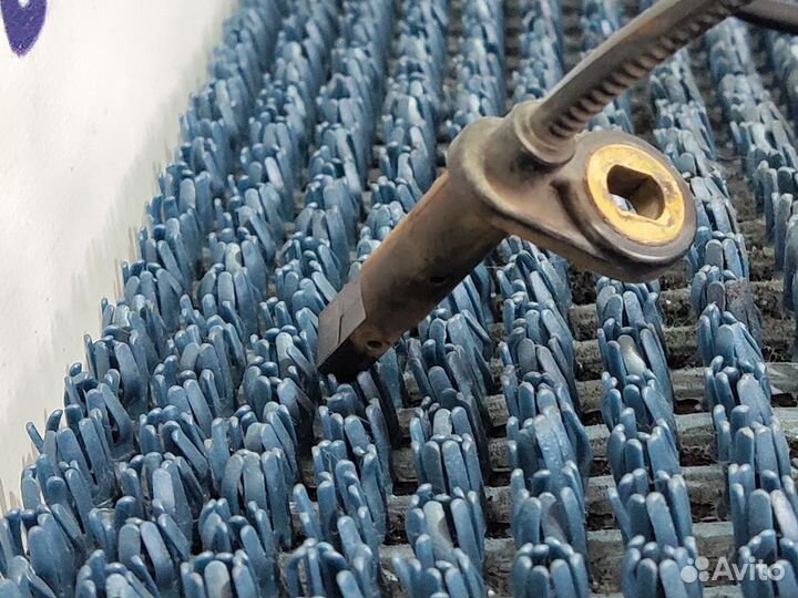 Датчик ABS Nissan Lafesta