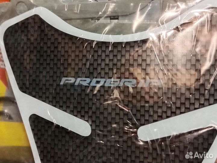 Наклейка на бак