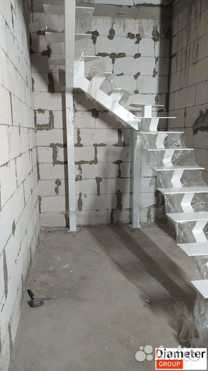 Производство открытой лестницы в дачный дом