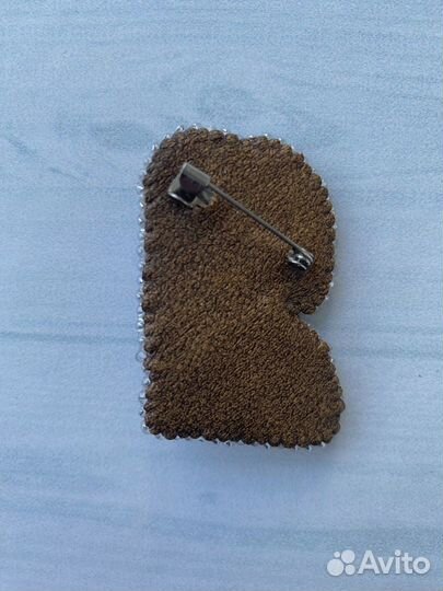 Брошь из бисера