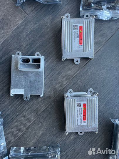 Блок розжига ксенона Range rover Ford 93178197