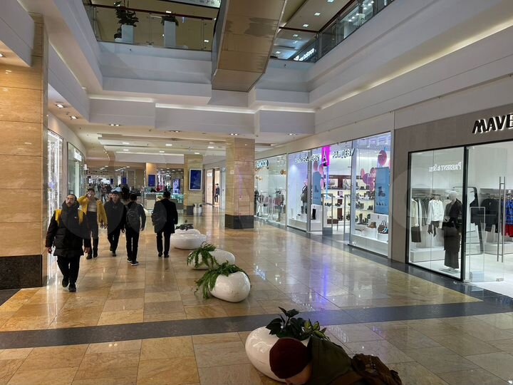 Аренда острова в Торговом Центре Афимолл Сити 10кв