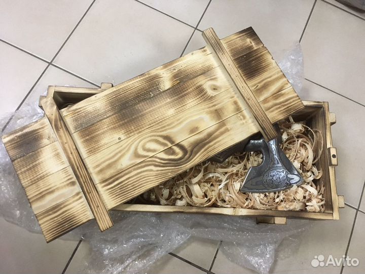 Топор в ящике