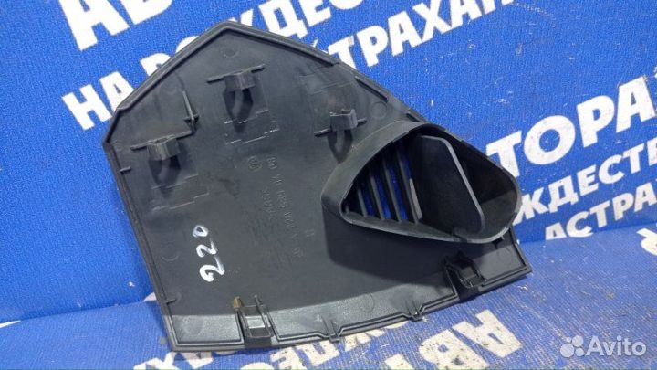 Боковая накладка торпеды Mercedes-Benz W220 седан