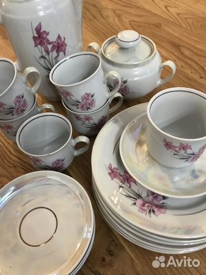 Продаю сервиз кофейный 20 предметов