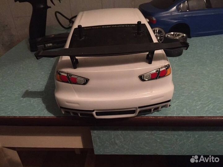 Радиоуправляемая машинка для дрифта