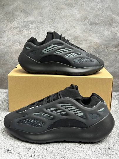 Кроссовки Adidas yeezy Boost 700 V3