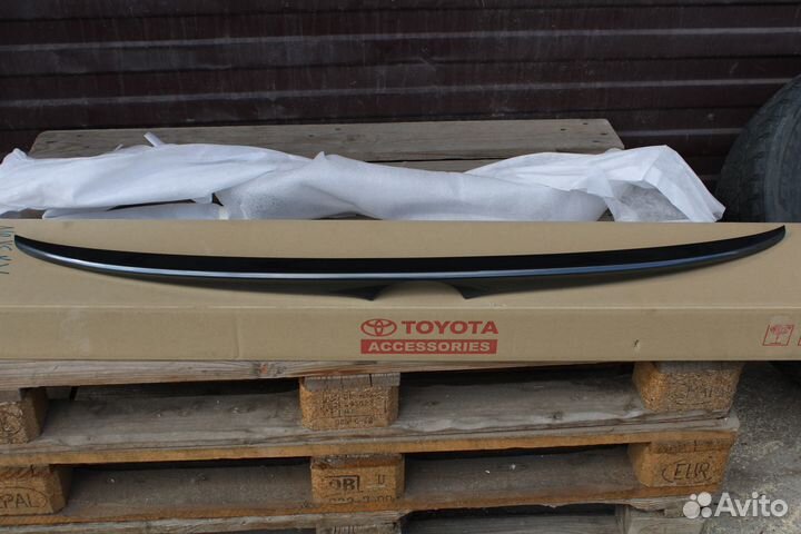 Спойлер Toyota Corolla (E180) седан 2012-2019 год