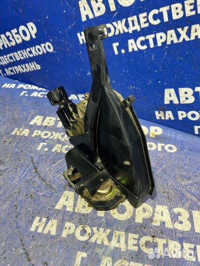 Задний левый замок двери Geely Mk седан 2009