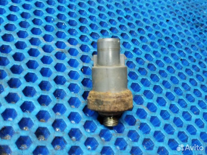 Датчик давления фреона Mitsubishi volvo