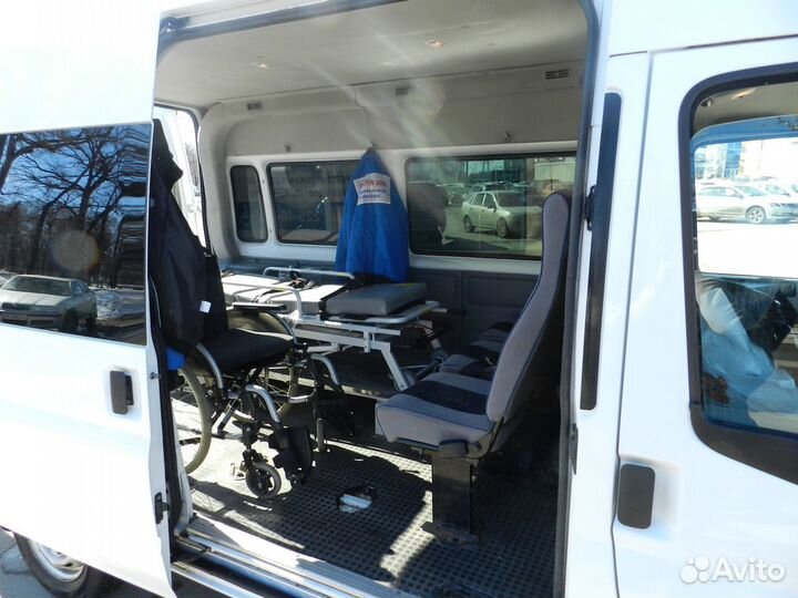 Перевозка лежачих больных и инвалидов