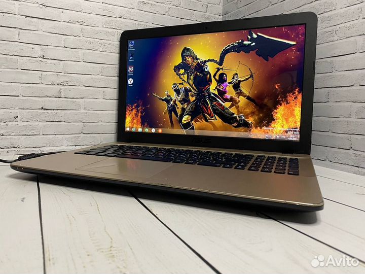 Игровой ноутбук Asus GeForce 810m / 4 ядра / SSD