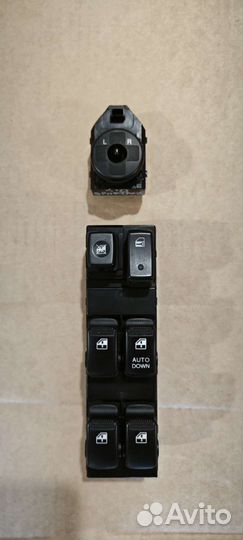 Кнопки стеклоподъёмников в сборе Kia Sportage 2 км