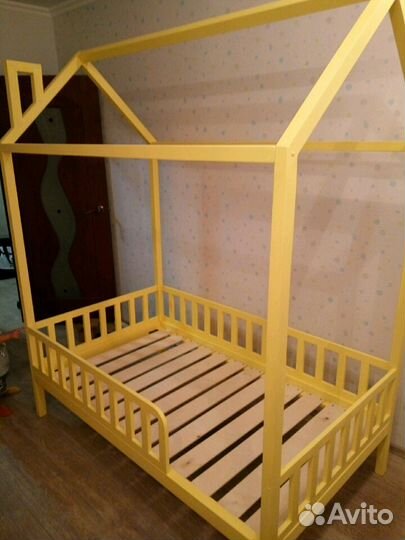 Кроватка домик