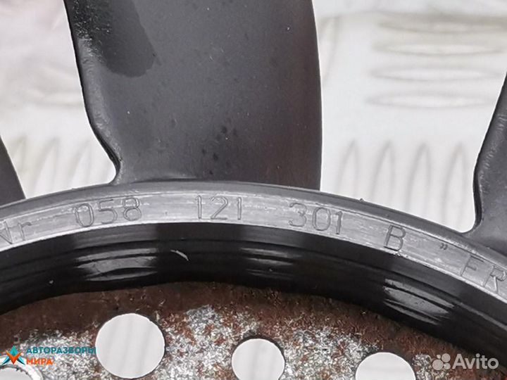 Крыльчатка вентилятора (лопасти) Volkswagen Passat