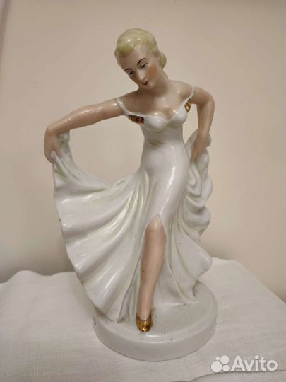 Статуэтка фарфор германия
