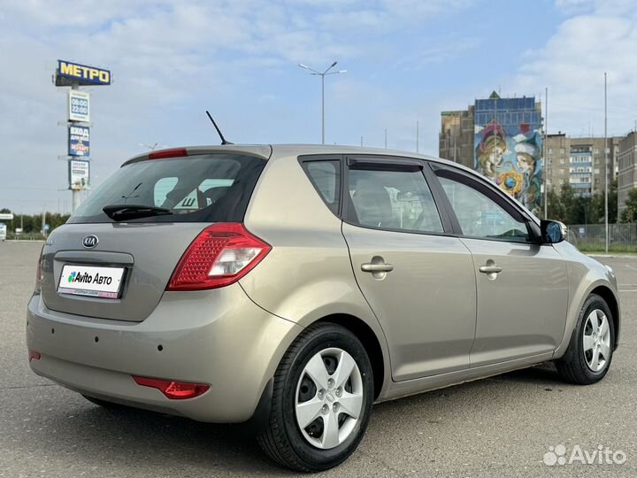 Kia Ceed 1.4 МТ, 2010, 111 600 км