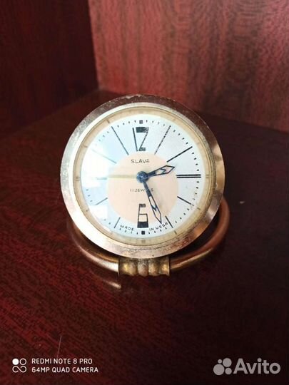 Настольные часы-будильник Слава, СССР