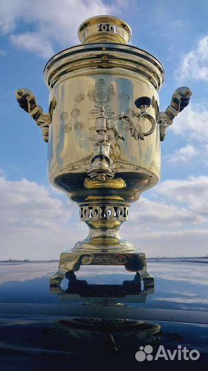 Самовар старинный с медалями Баташева
