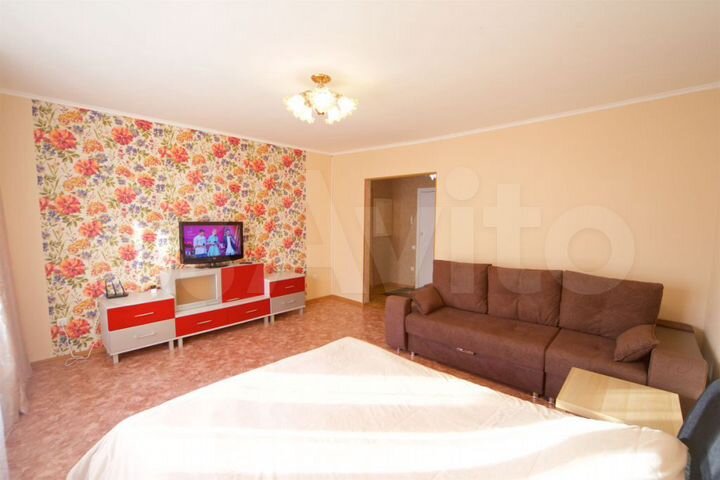 2-к. квартира, 71 м², 2/10 эт.