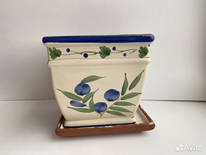 Кашпо горшок для цветов