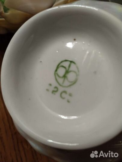 Сервизы чайные, столовые