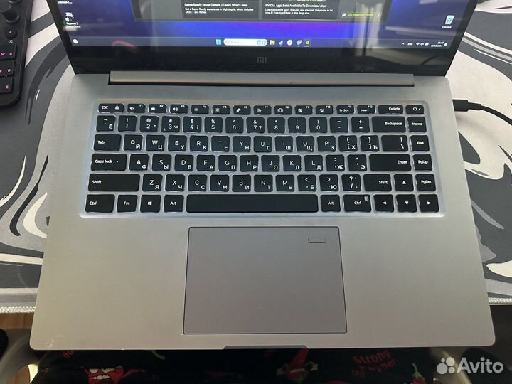 Xiaomi Mi Notebook Pro 15.6 (с проблемой)