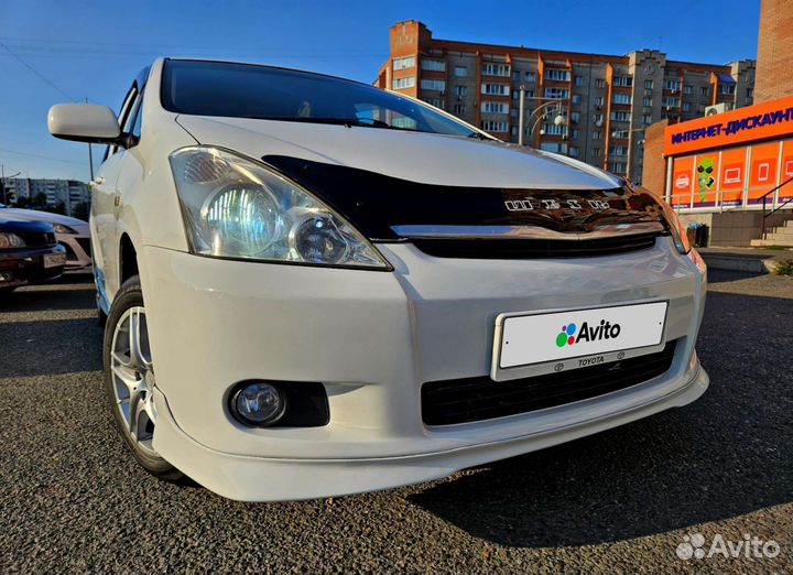 Toyota Wish, 2004