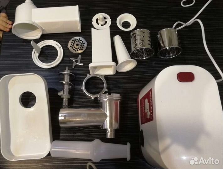 Мясорубка новая с насадками
