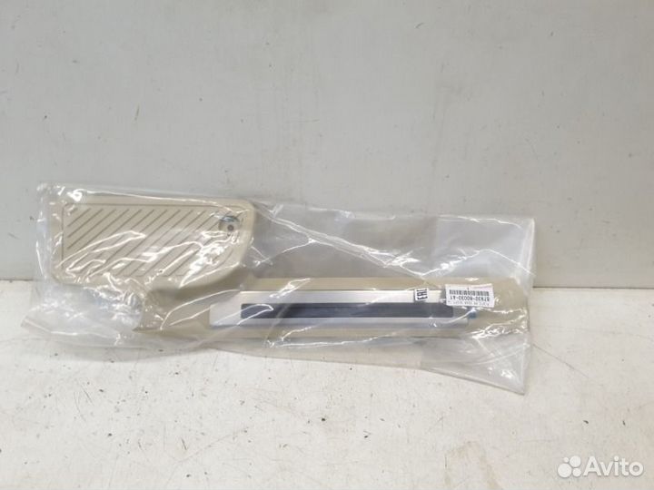 Накладка порога внутренняя задняя правая Toyota