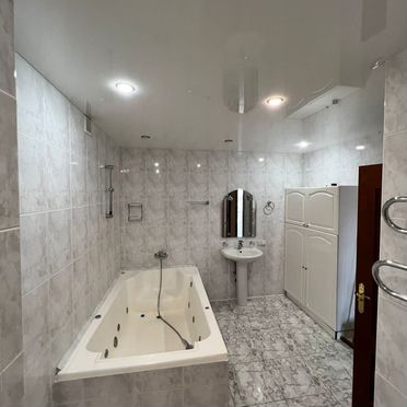 7-к. квартира, 320 м², 7/8 эт.