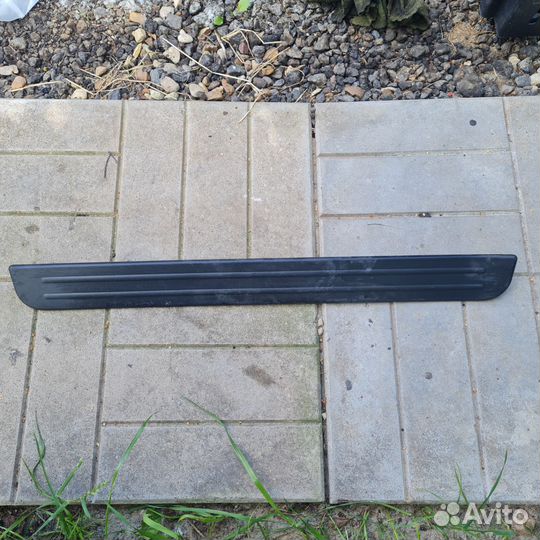 Накладка на порог Mazda CX7 EG21687F0 левая перед