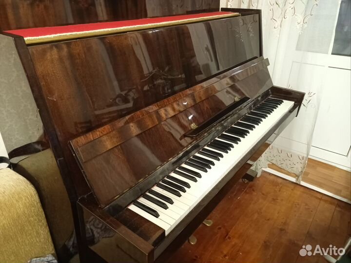 Пианино. Отдам за шоколадку и самовывоз