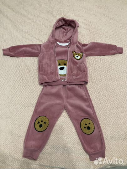 Костюм для девочки - жилетка, свитер, брючки