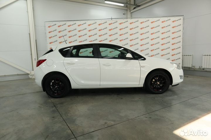 Opel Astra 1.6 AT, 2011, 135 815 км