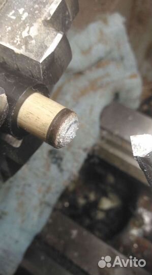 Замена наклейки