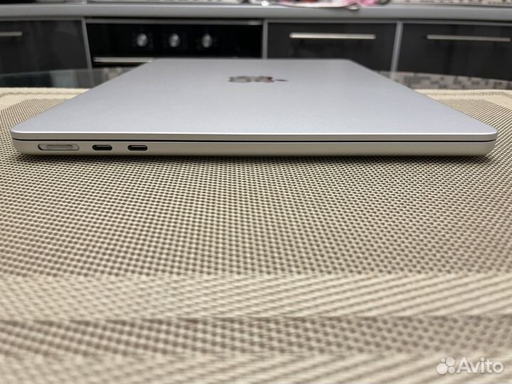 MacBook Air M2/8/256 (50 циклов)