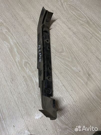 Уплотнитель Резинка крыла Renault fluence Лев