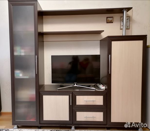 Стенка в гостиную