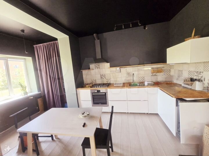 2-к. квартира, 75,4 м², 1/3 эт.