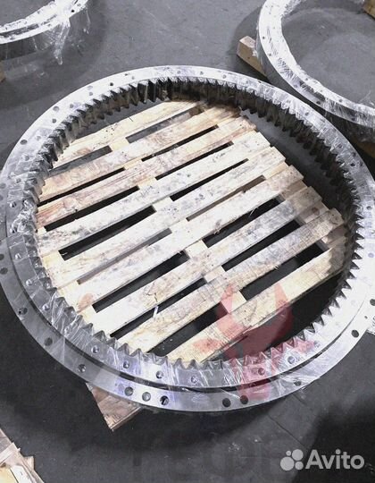 Опорно-поворотный круг Volvo EC290BLR 14563335